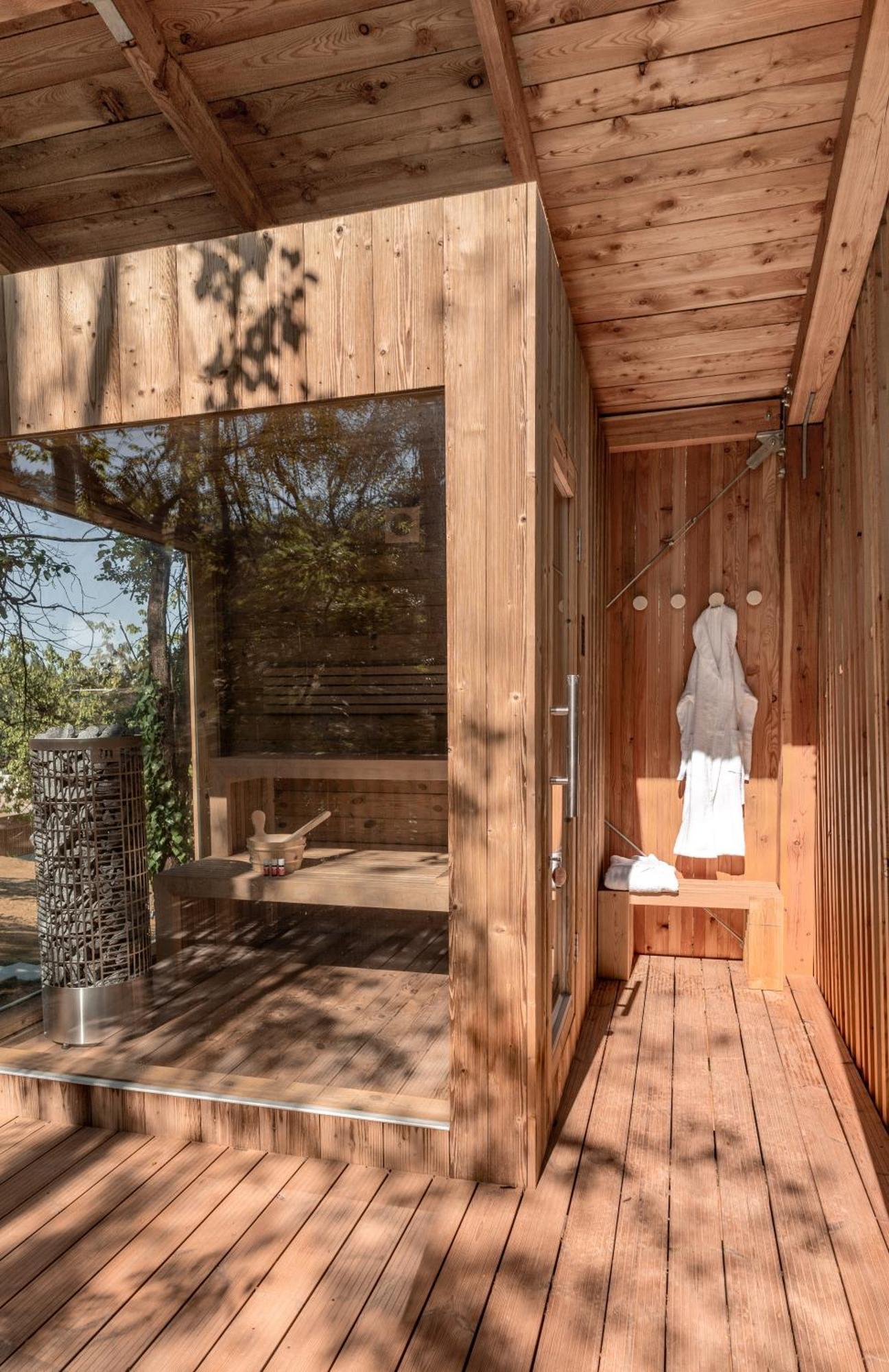 Szegzard - The Lodge Szekszard Ngoại thất bức ảnh